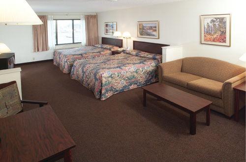 Kelly 13th Avenue Hotel 2*